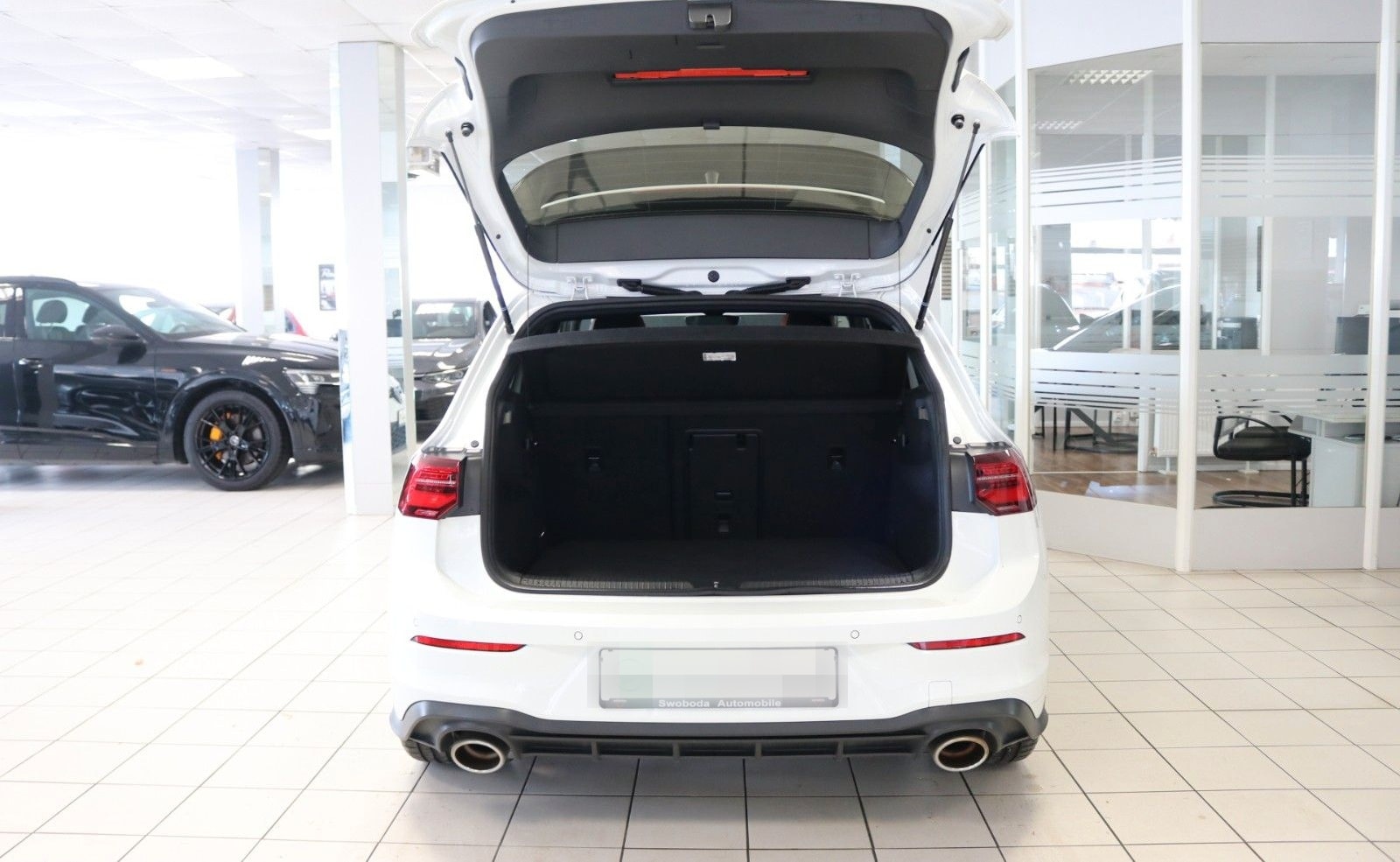 Volkswagen Golf GTI Clubsport Black Style Matrix H&K Pano foto 7