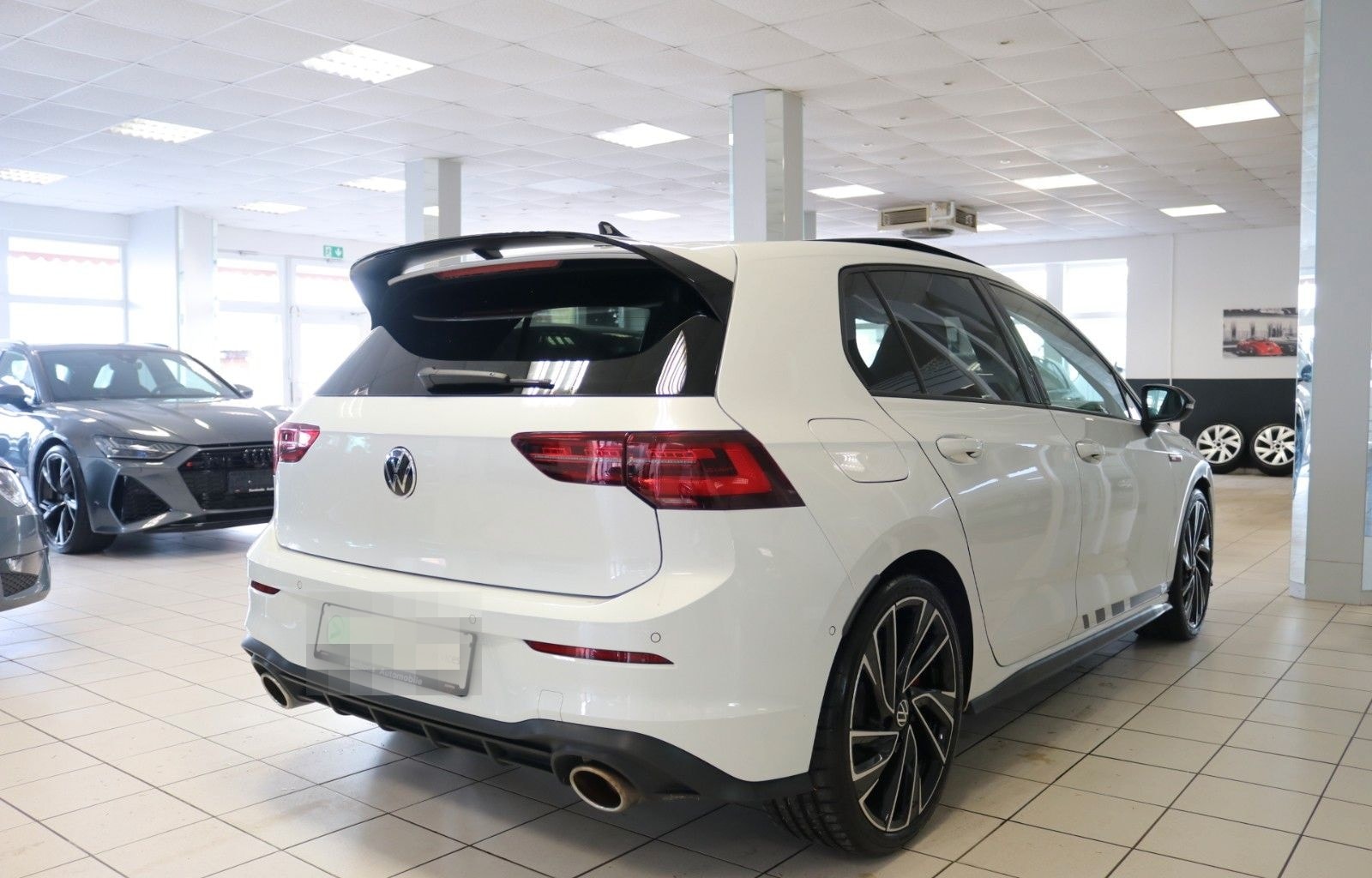 Volkswagen Golf GTI Clubsport Black Style Matrix H&K Pano foto 10