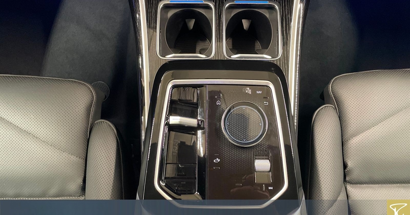 BMW 740d xDrive M Sport,SkyLou,AHK,DAPro.Sthz foto 11