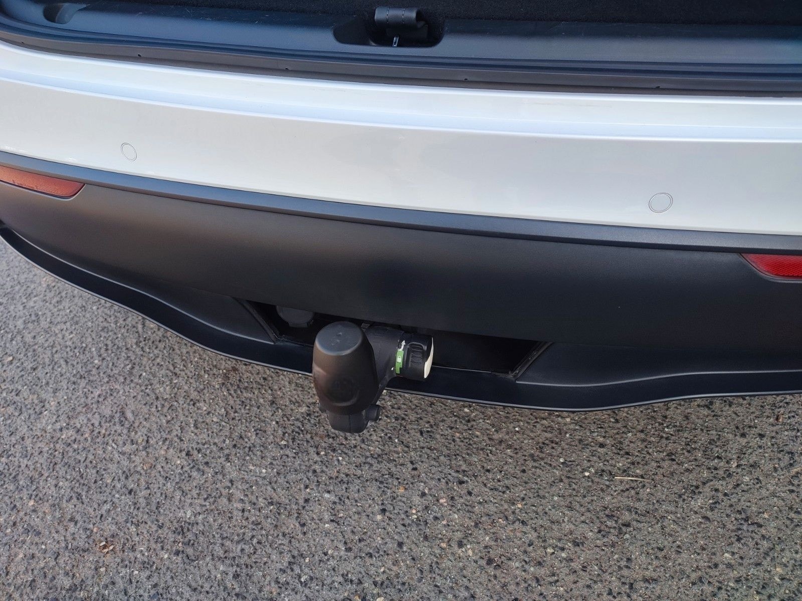 Tesla Model Y "AHK" Long Range Dual AWD foto 2