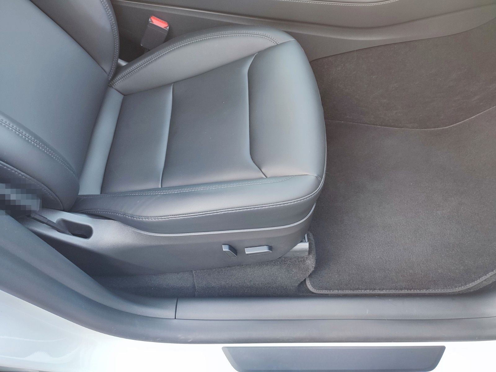 Tesla Model Y "AHK" Long Range Dual AWD foto 23