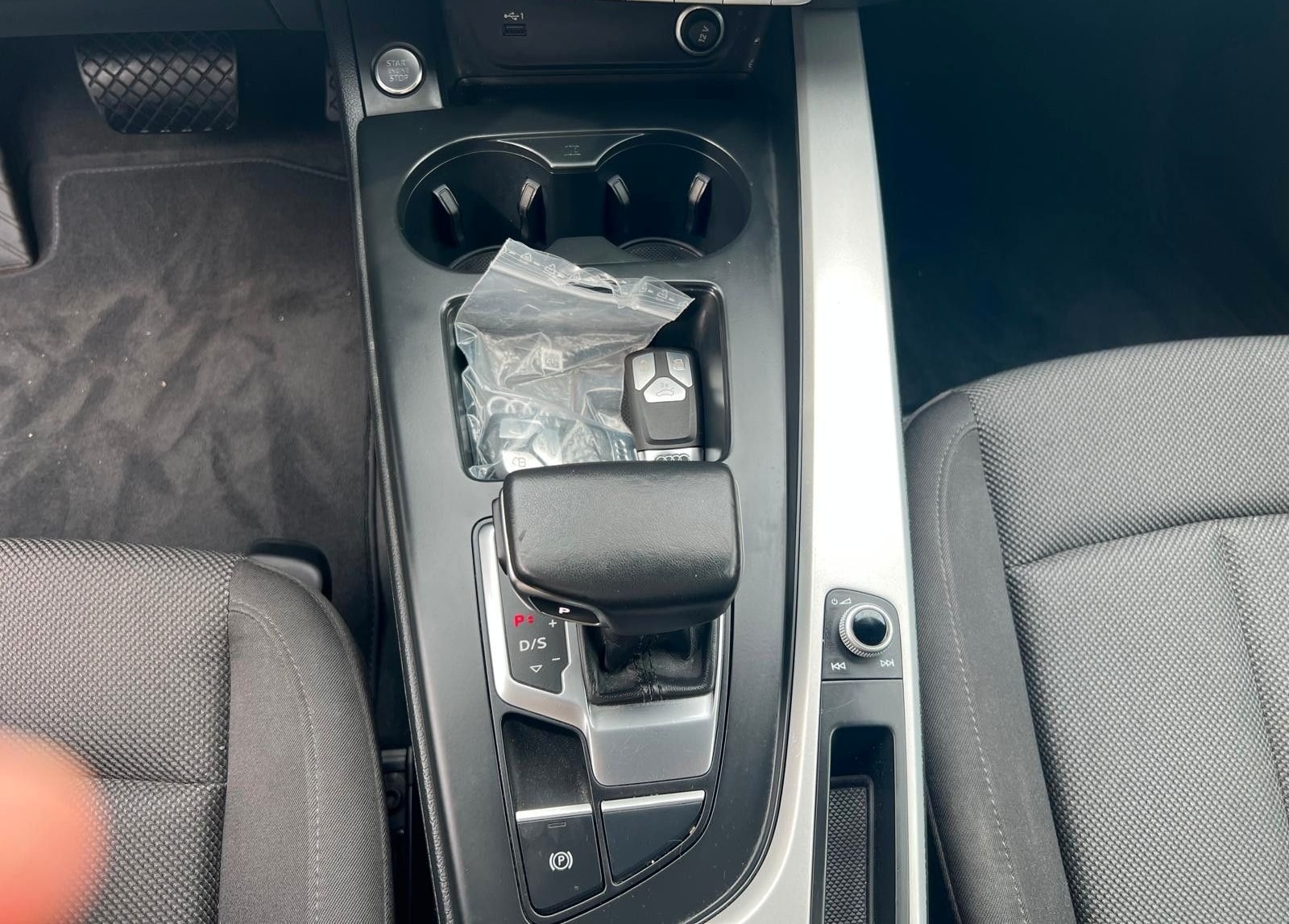 Audi A4 Avant 35 TFSI S tronic /SHZ/NAVI foto 16