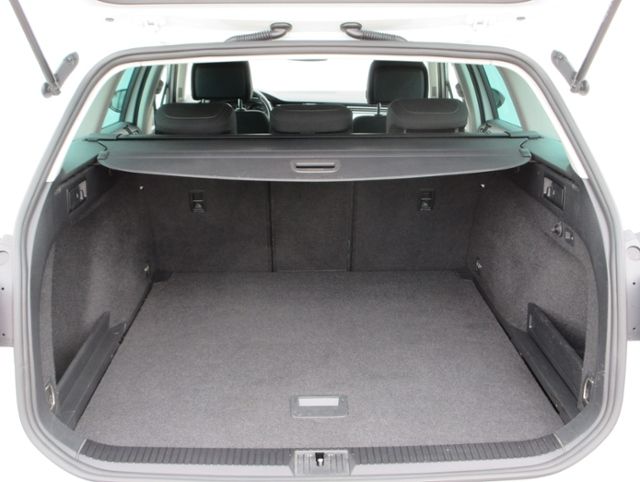 Volkswagen Passat Variant 2.0 TDI DSG Business AHK/LED/NAVI foto 13