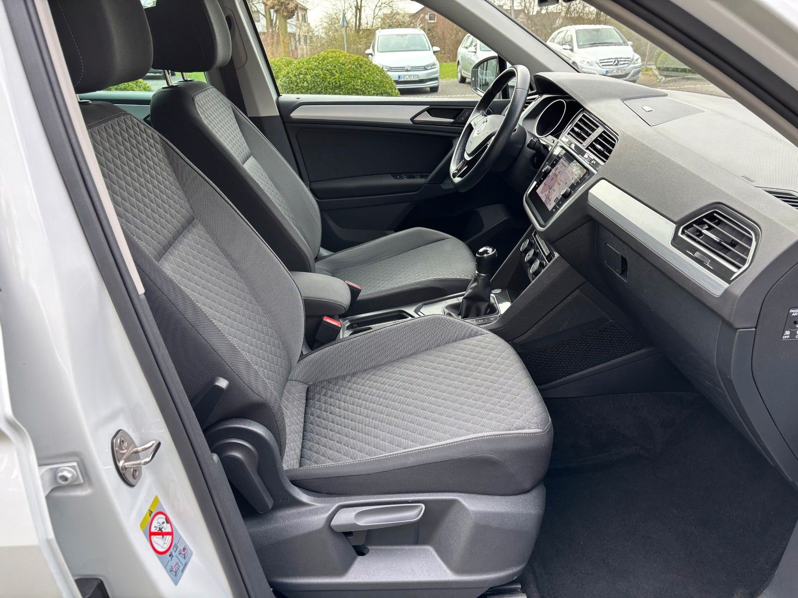 Volkswagen Tiguan 1.5 TSI R-Line Exterieur / Rückfahrkamera foto 16