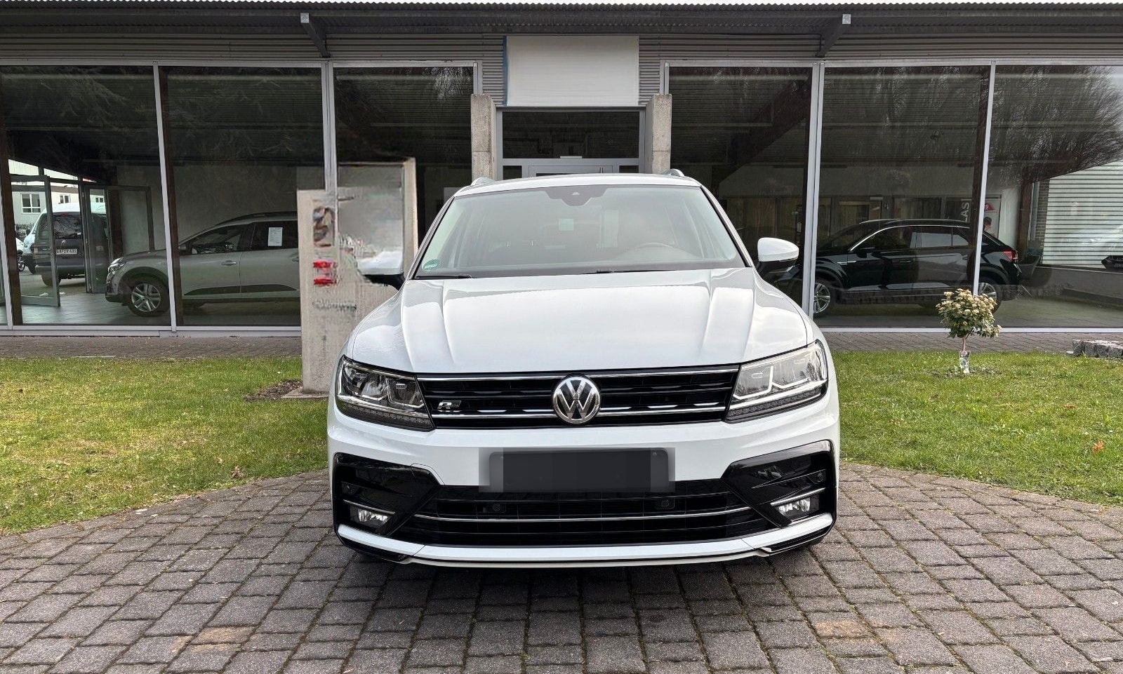 Volkswagen Tiguan 1.5 TSI R-Line Exterieur / Rückfahrkamera foto 3
