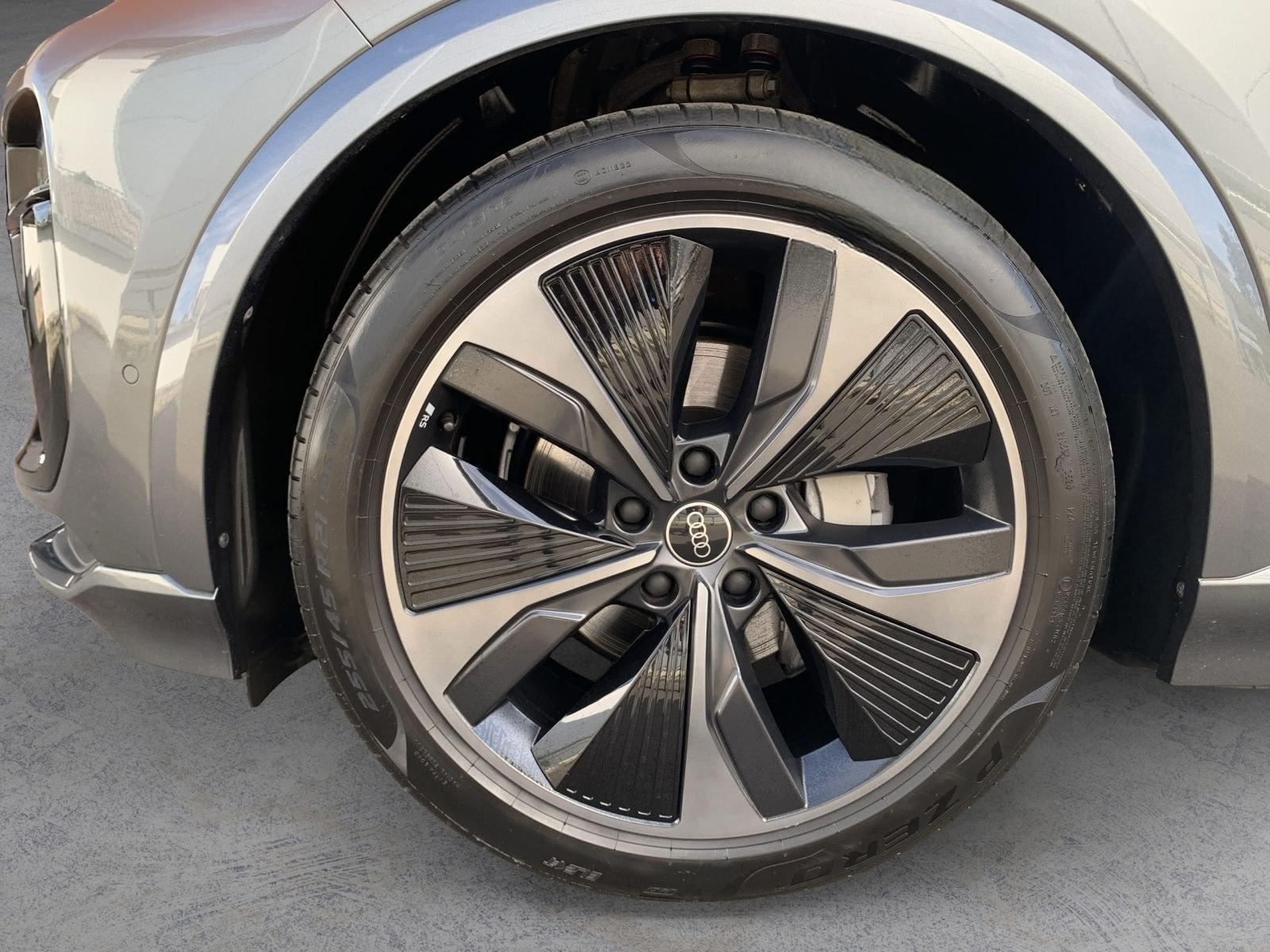 Audi Q6 e-tron QUATT S LINE MATRIX+AHK+PANO+B&O+LUFT+ foto 9