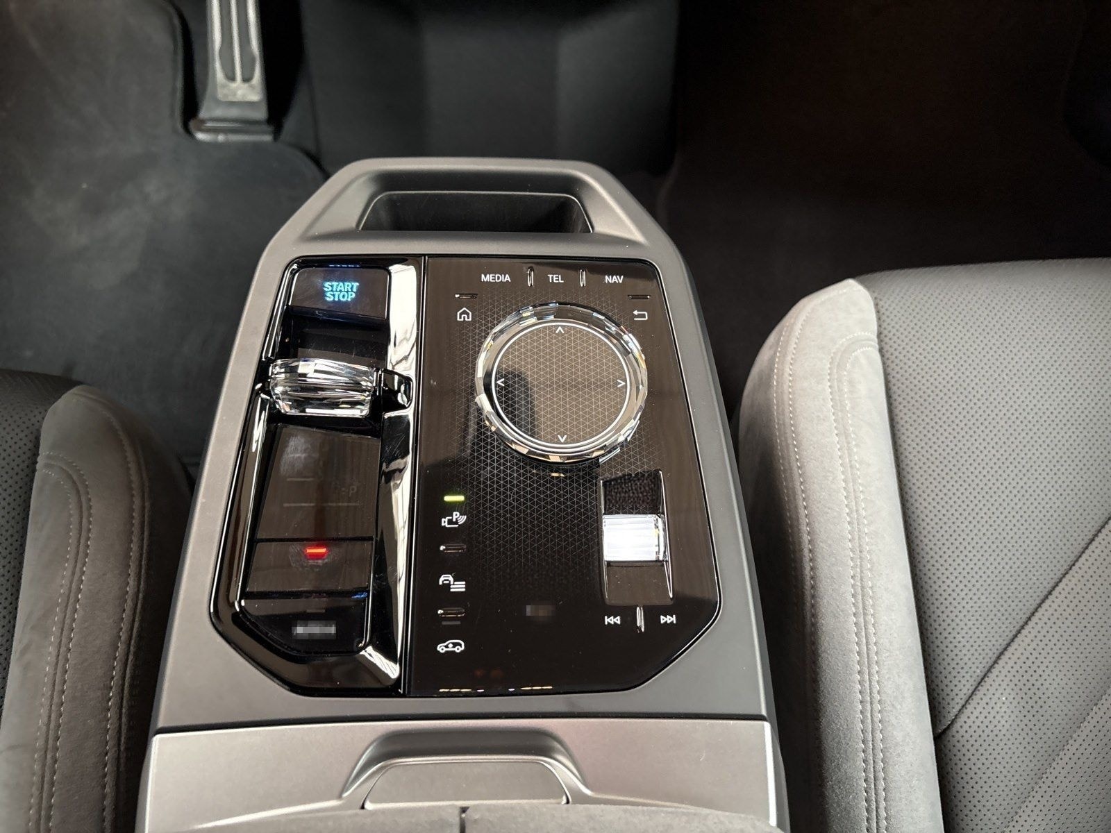 BMW iX M70 LR 1.025,- bro.Anz. 42 Mon./5' Km p.A. foto 13