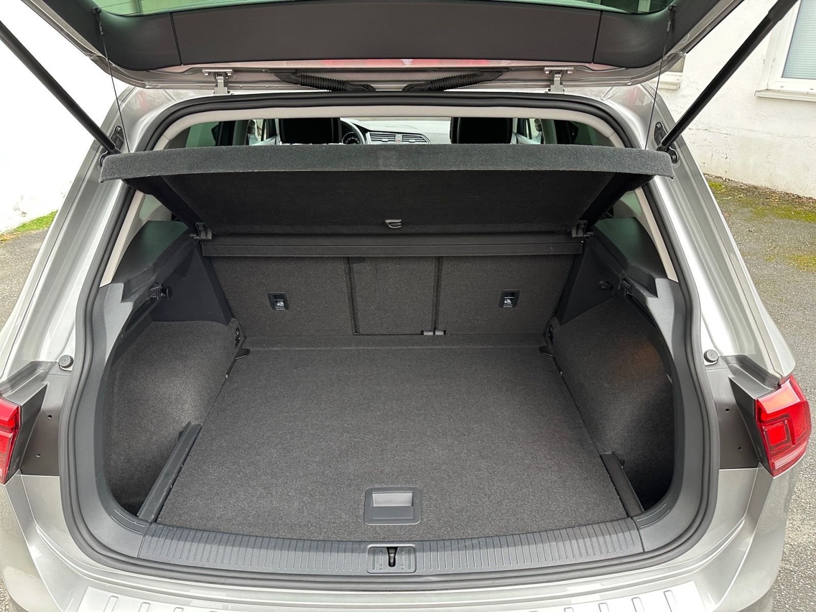 Volkswagen Tiguan 1.4 TSI DSG Comfortline 360° NAVI SHZ AHK foto 12