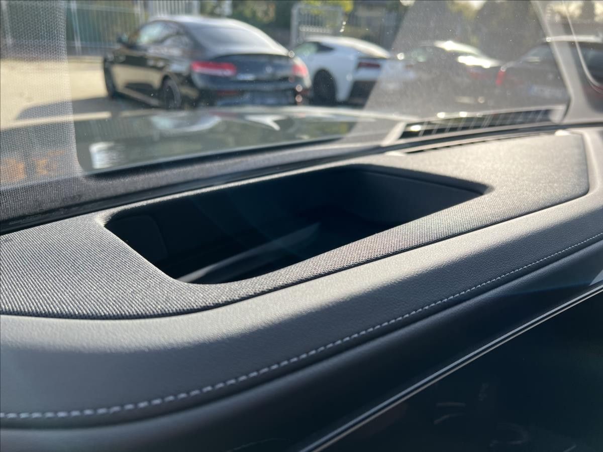 BMW 750 e xDrive M Sport foto 13