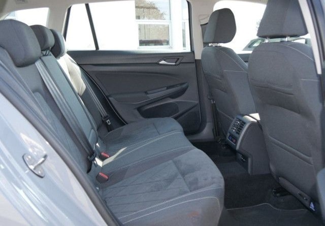 Volkswagen Golf VIII Variant 1.5 eTSI DSG Style Navi AHK LE foto 11