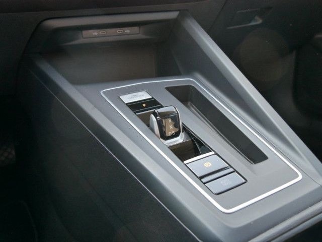 Volkswagen Golf VIII Variant 1.5 eTSI DSG Style Navi AHK LE foto 19