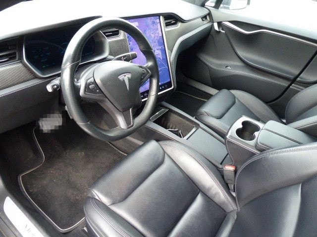 Tesla Model S foto 10