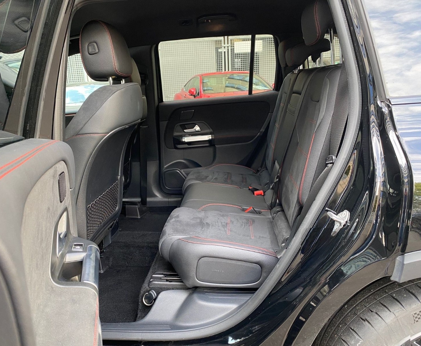 Mercedes-Benz GLB 35 AMG 4MATIC DCT foto 6