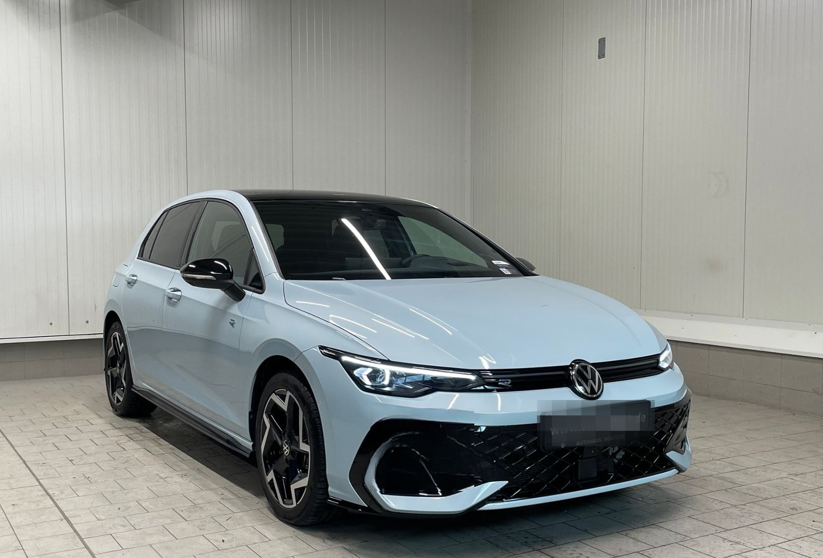 Volkswagen Golf VIII R-Line 2.0 TDI DSG IQ.LIGHT PANO NAVI foto 2