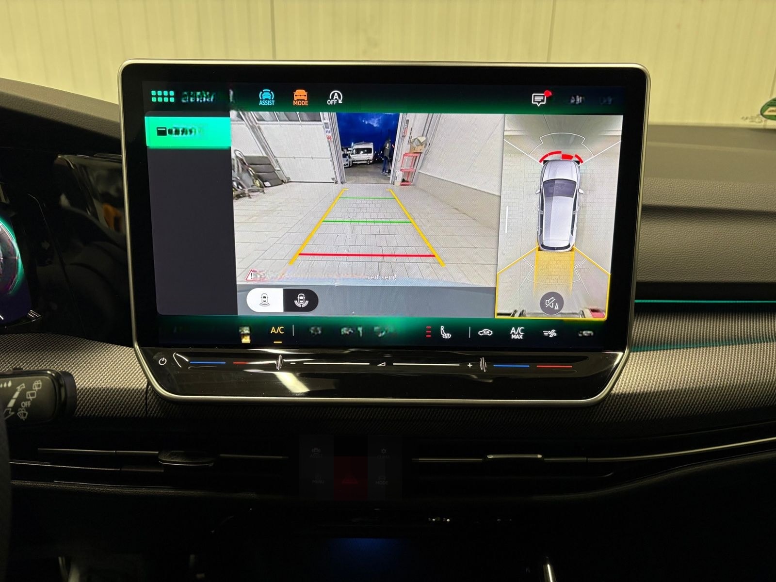 Volkswagen Golf VIII R-Line 2.0 TDI DSG IQ.LIGHT PANO NAVI foto 13