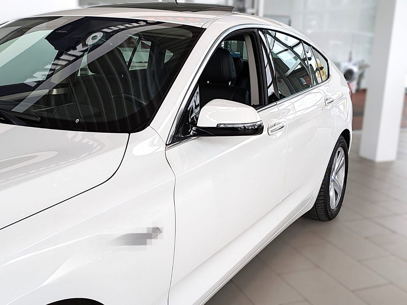 BMW 530d GT xDRIVE LEDER PANO NAVI HiFi HUD STANDH. foto 13