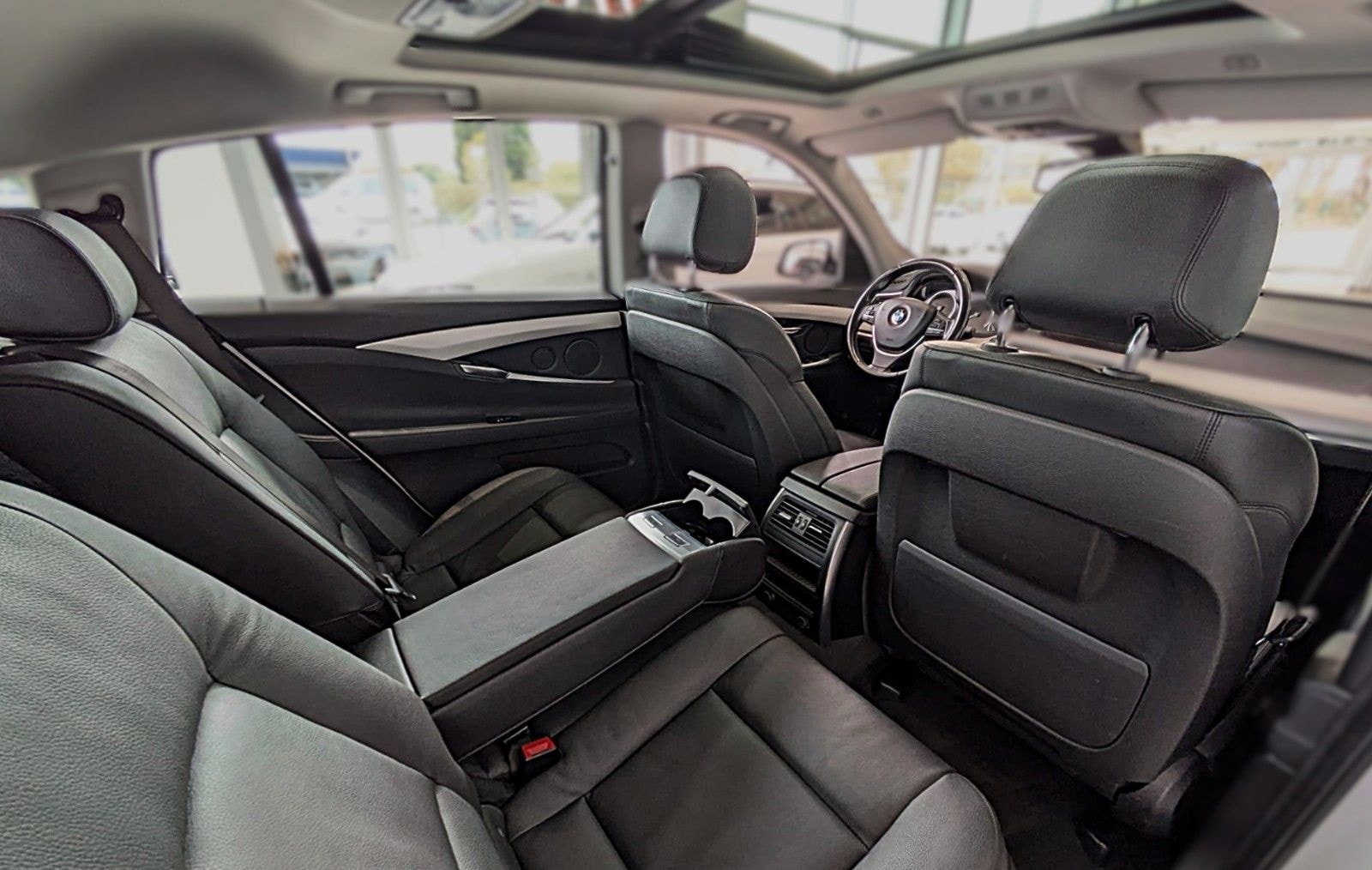 BMW 530d GT xDRIVE LEDER PANO NAVI HiFi HUD STANDH. foto 24