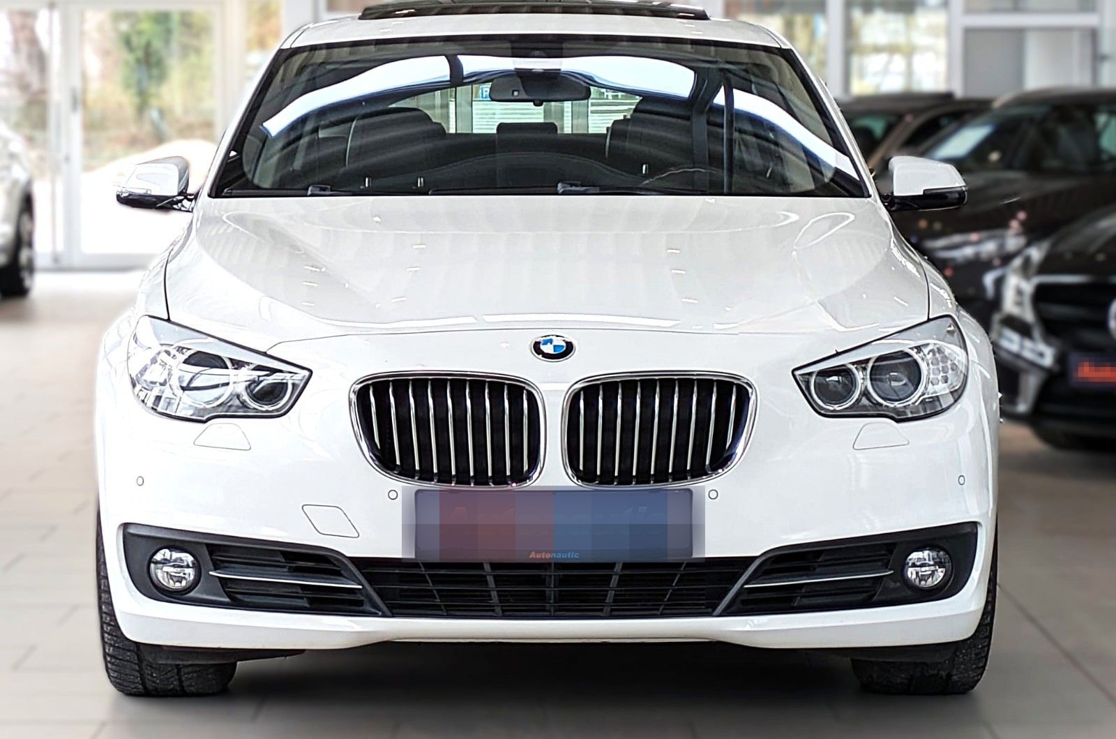 BMW 530d GT xDRIVE LEDER PANO NAVI HiFi HUD STANDH. foto 4