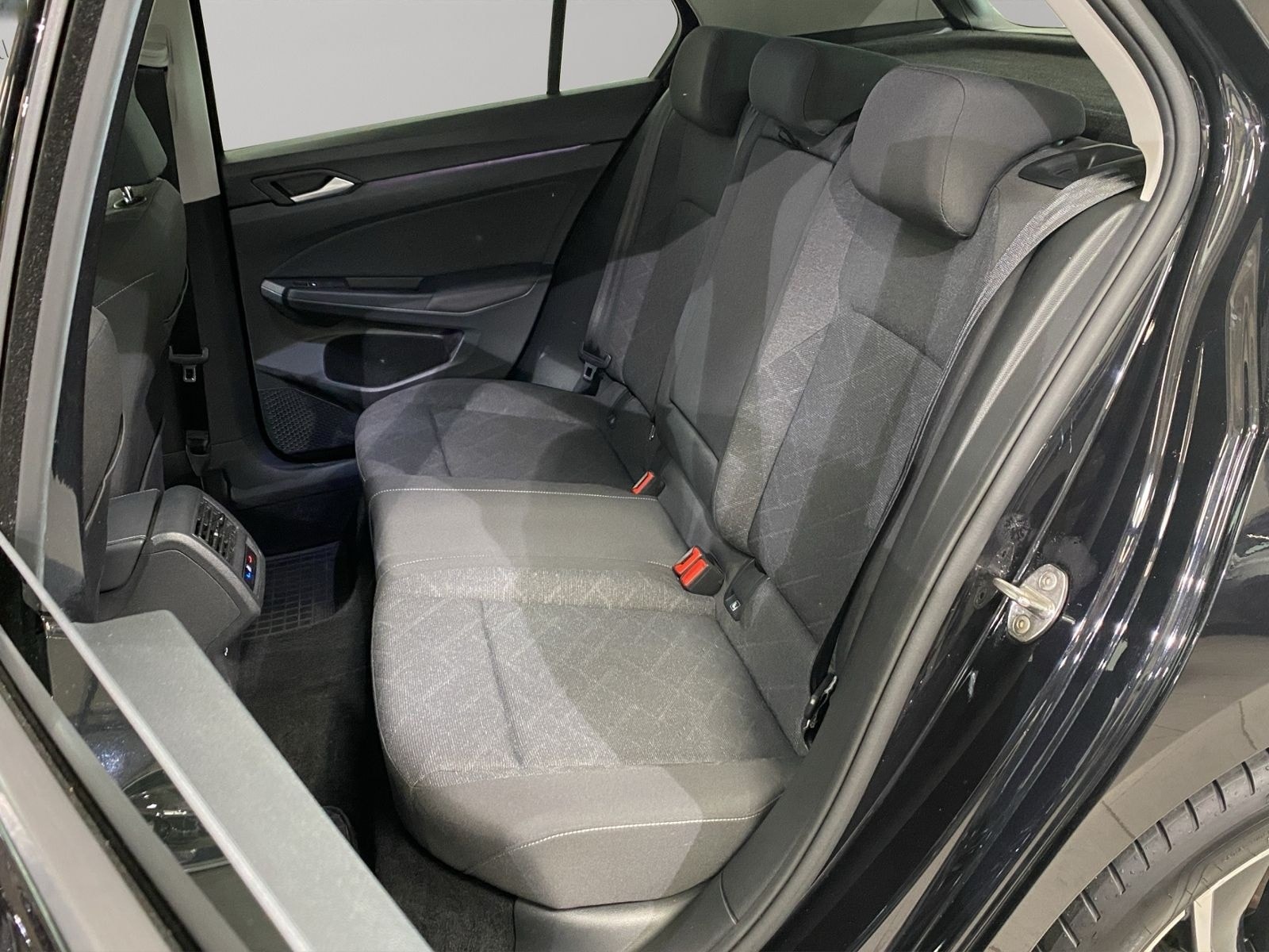 Volkswagen Golf VIII 1.5 TSI Life / Navi LED ACC foto 9