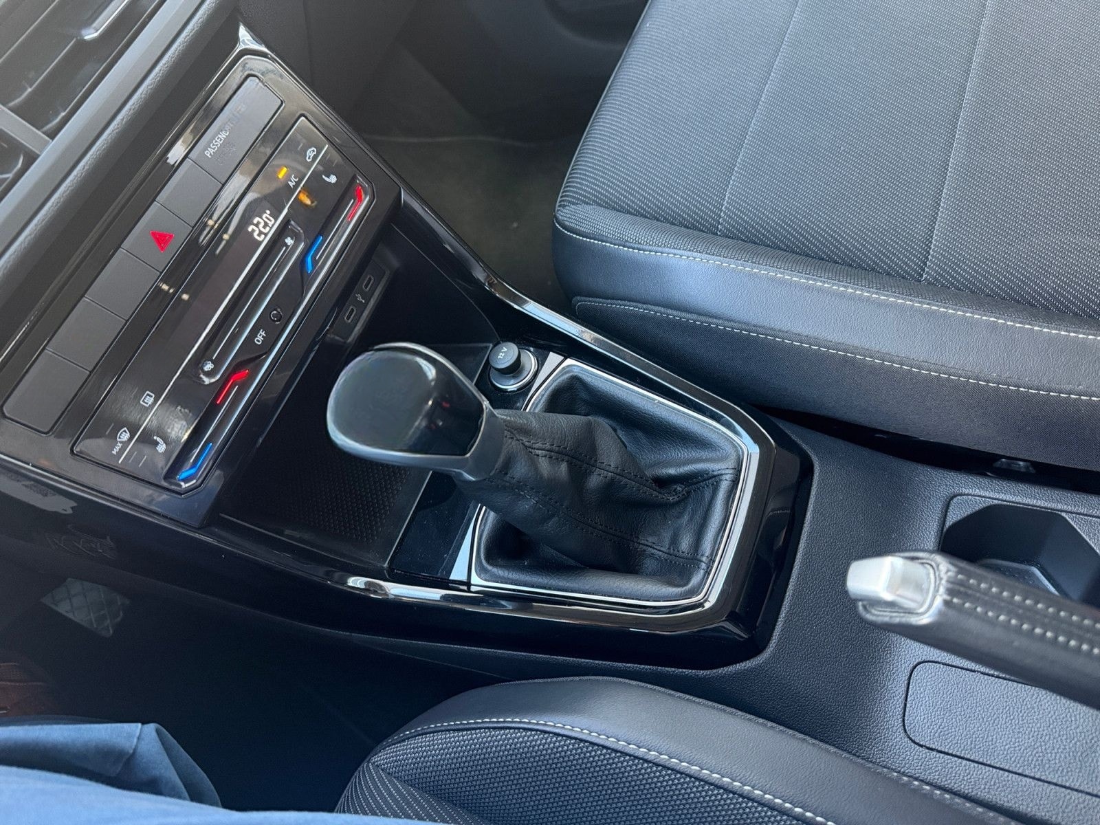 Volkswagen T-Cross Style 1.0TSI Navi beatsAudio DAB+ App-Co foto 8