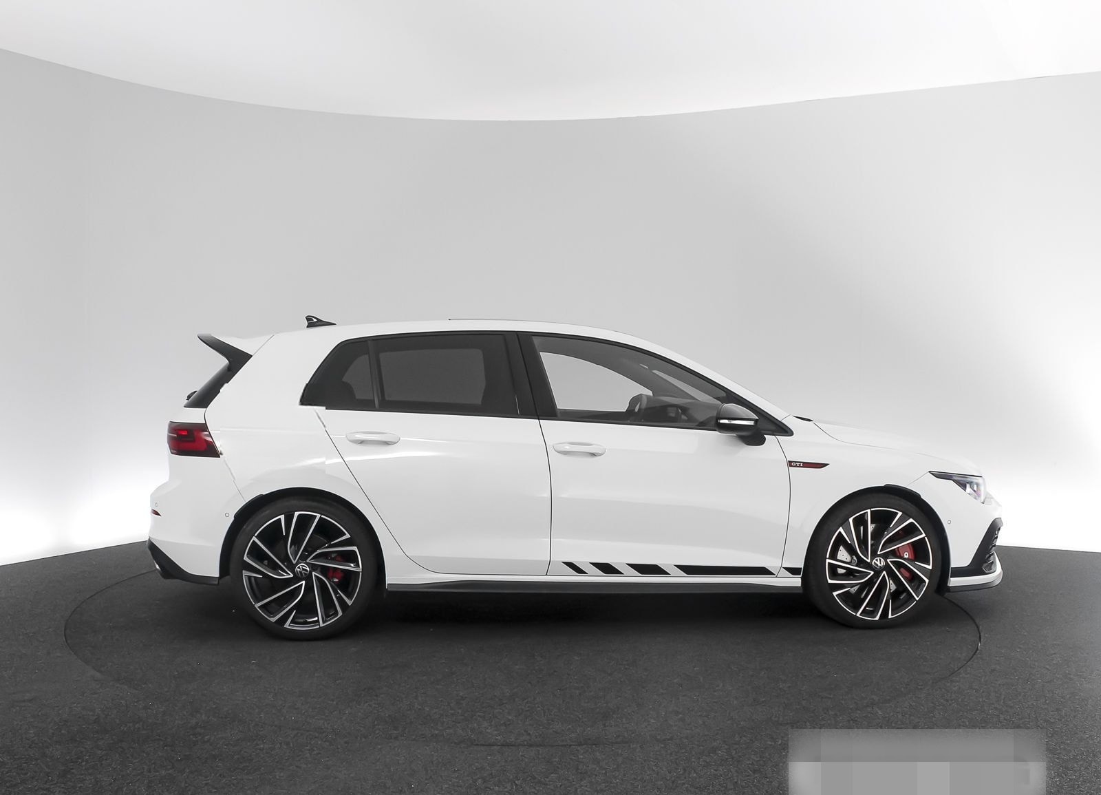 Volkswagen Golf VIII GTI Clubsport 2.0 TSI BlackStyle Leder foto 6