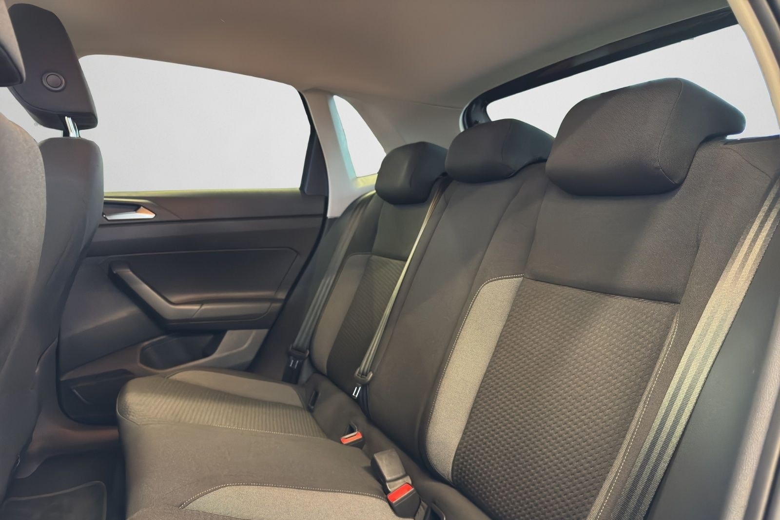 Volkswagen Polo 1.0 TSI DSG Active *Navi*Pano*IQ.Drive*Kame foto 14