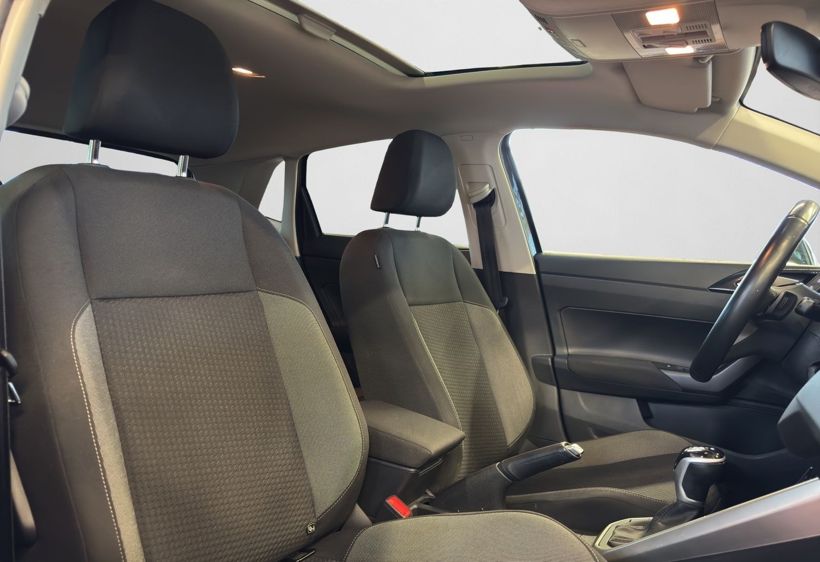 Volkswagen Polo 1.0 TSI DSG Active *Navi*Pano*IQ.Drive*Kame foto 5