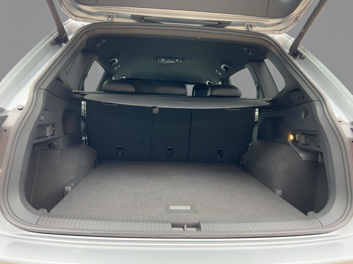 Volkswagen Tiguan Allspace 2.0 TDI R-Line 4Motion DSG DCC foto 8
