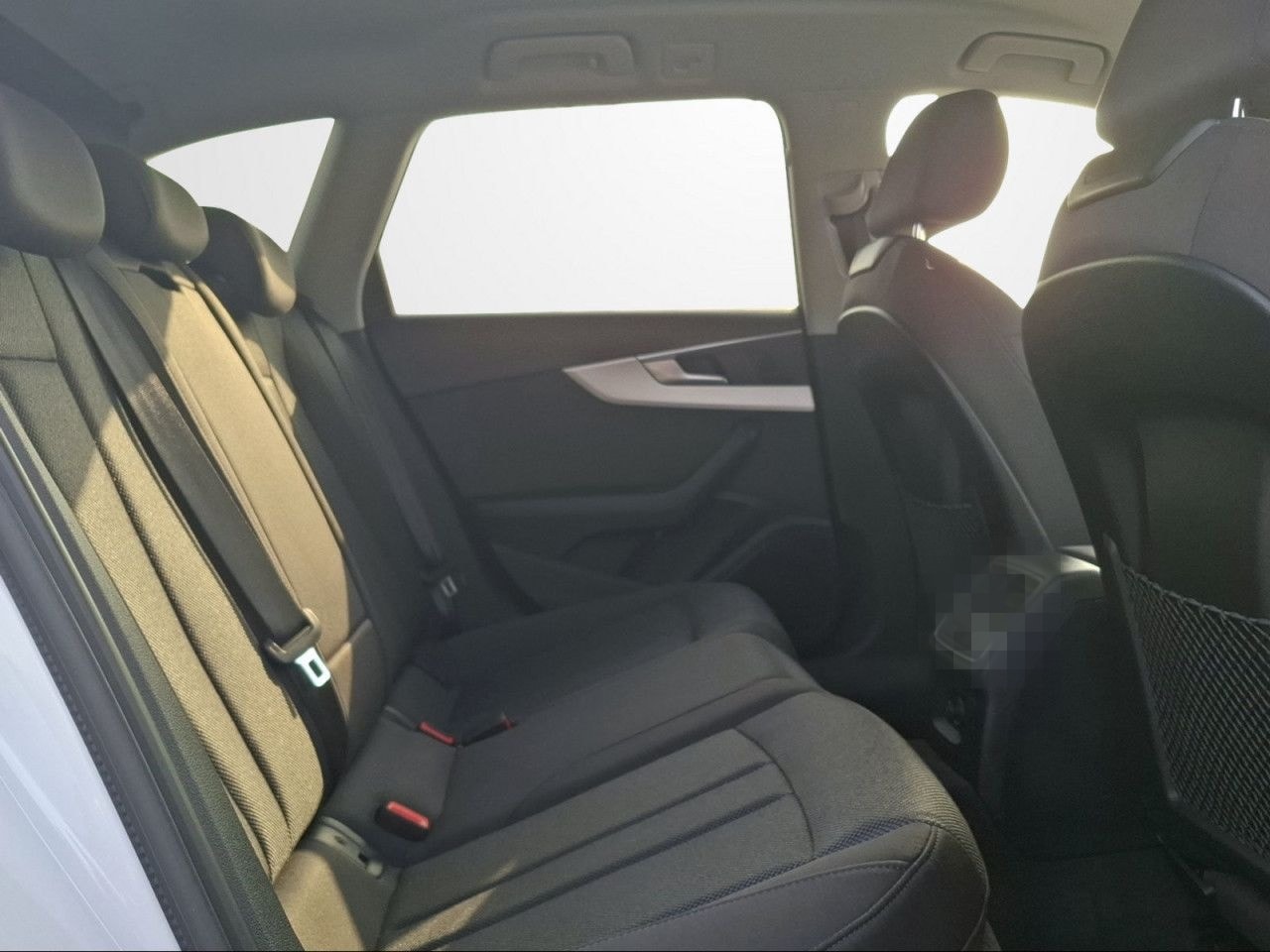 Audi A4 AVANT 40 TFSI STHZ+CAM+LED+SHZ+NAVI foto 12