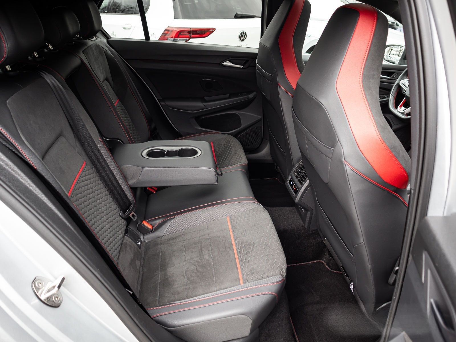 Volkswagen Golf VIII GTI Clubsport 2.0 TSI IQ.Light Navi Pa foto 14