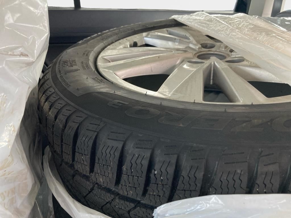 Volkswagen Touran 1.5TSI DSG Comfortline+Stdhzg+RFK+Pano foto 12