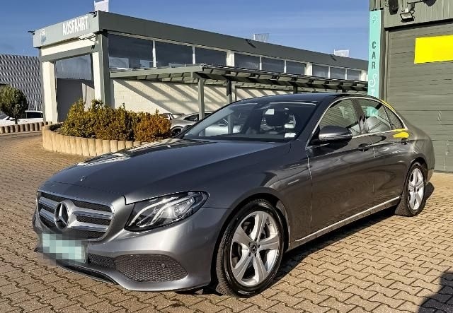 Mercedes-Benz E 200 d Avantgarde.Navi.RFK.SHZ foto 1