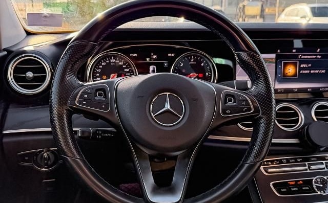 Mercedes-Benz E 200 d Avantgarde.Navi.RFK.SHZ foto 10