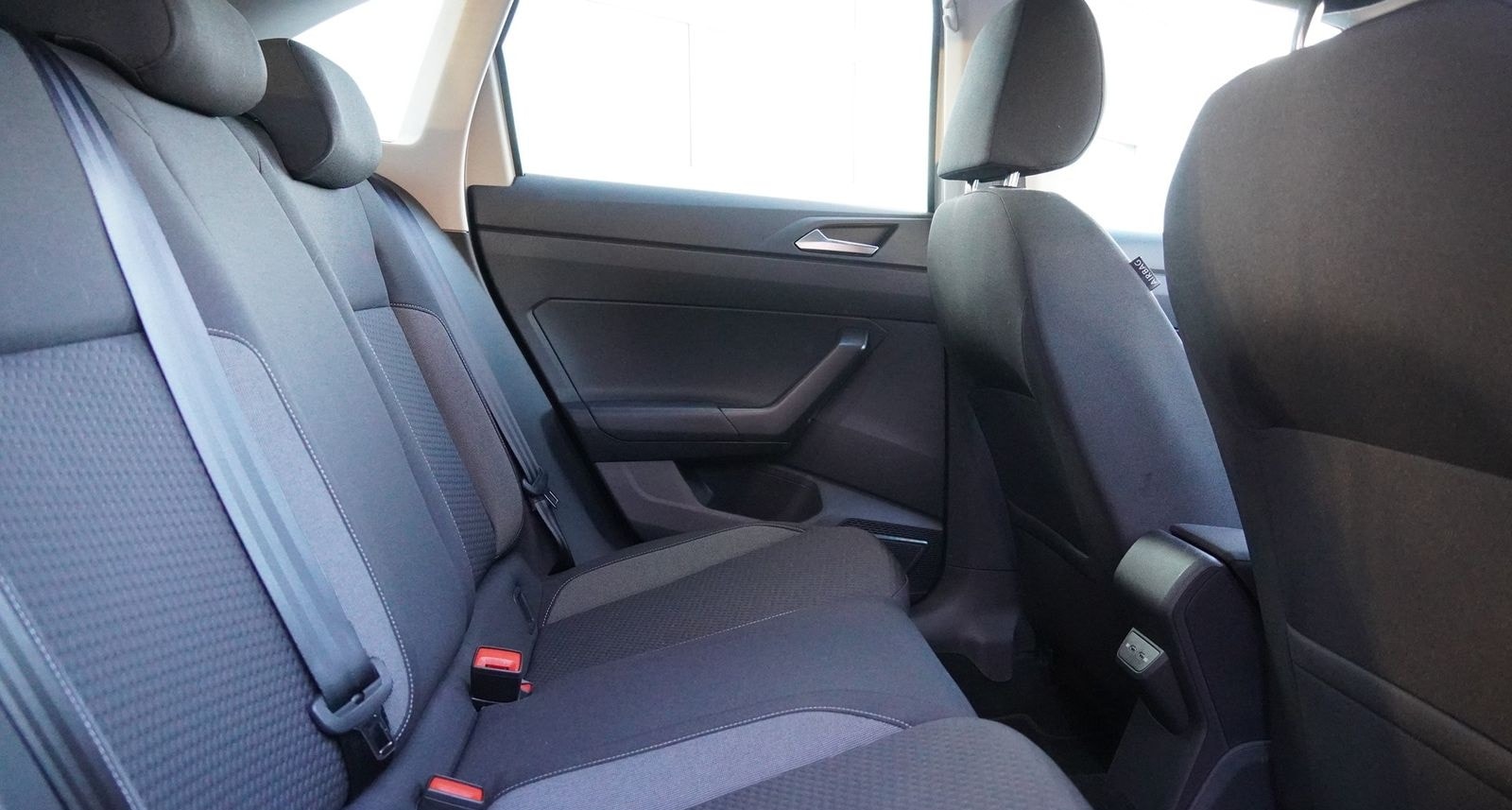 Volkswagen Taigo 1.0 TSI LED AAC SHZ PDC ACC VC foto 25