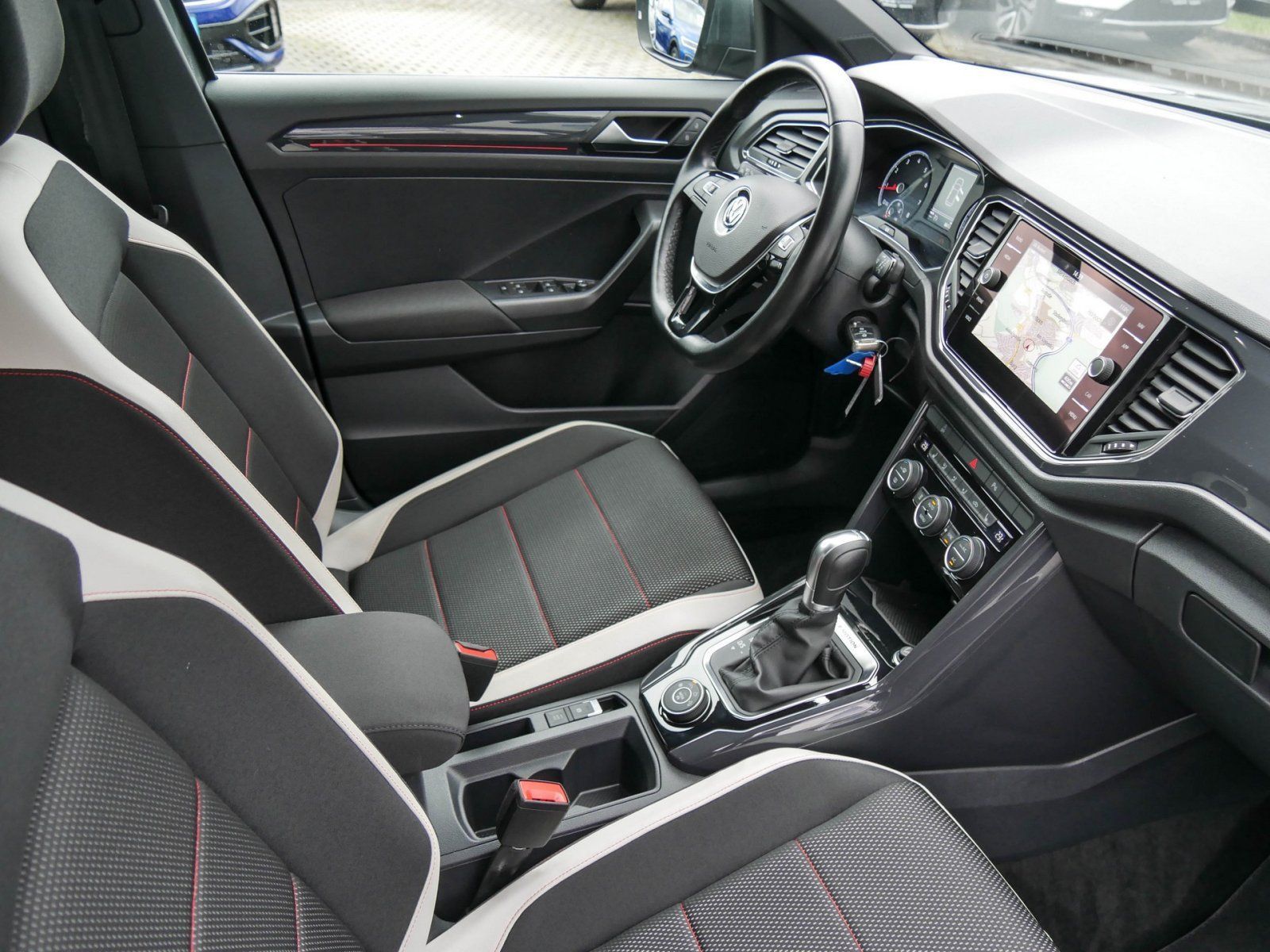 Volkswagen T-Roc 2.0 TSI Sport 4Motion DSG LED ACC Navi foto 4