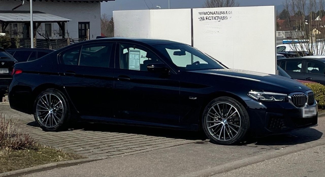 BMW 530e M Sport Leder KomfSitze+Belüftung LiveProf foto 2