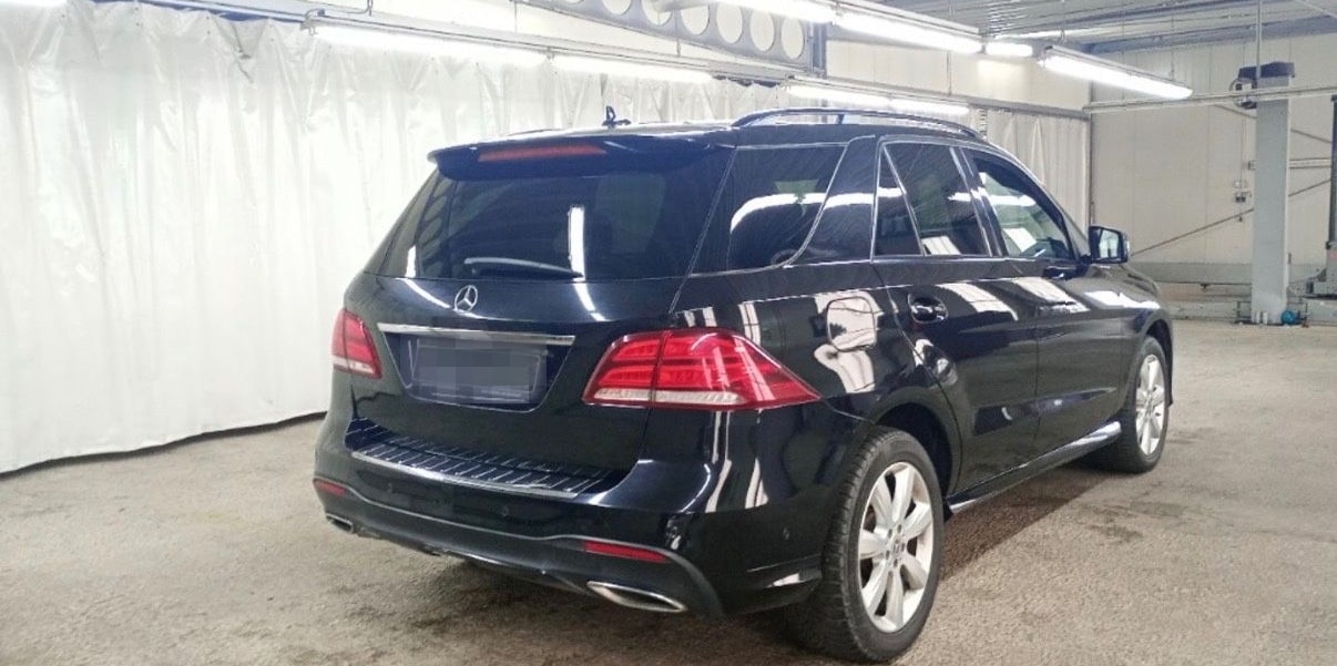 Mercedes-Benz GLE 350d #4MATIC #AMG #LED #AHK foto 4