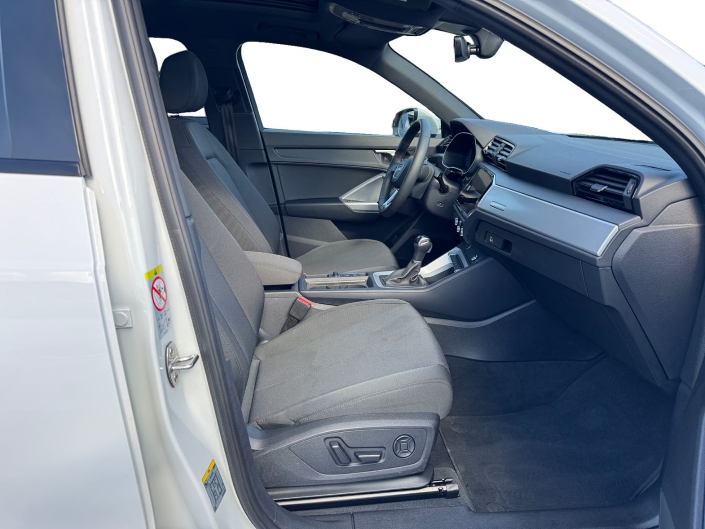 Audi Q3 S line 35 TFSI S tronic PANO/AHK/RFK+++ foto 12