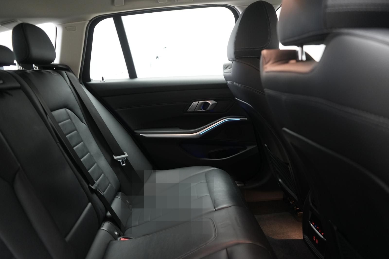 BMW 318 d Touring Sport Line Leder/ACC/Virtual/Carpl foto 8