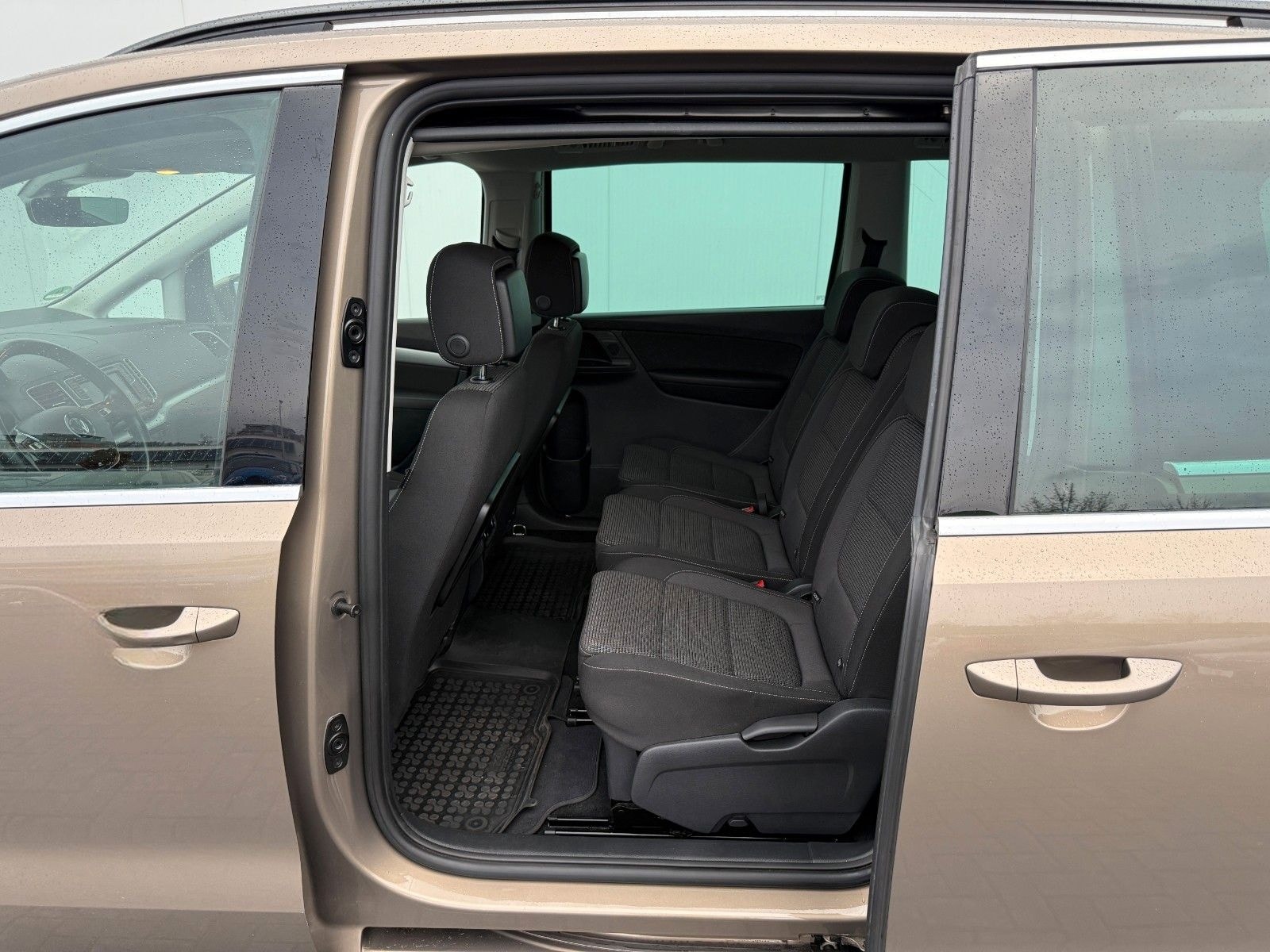 Volkswagen Sharan 2.0TDI Comfortline DSG KEYLESS AHK foto 17