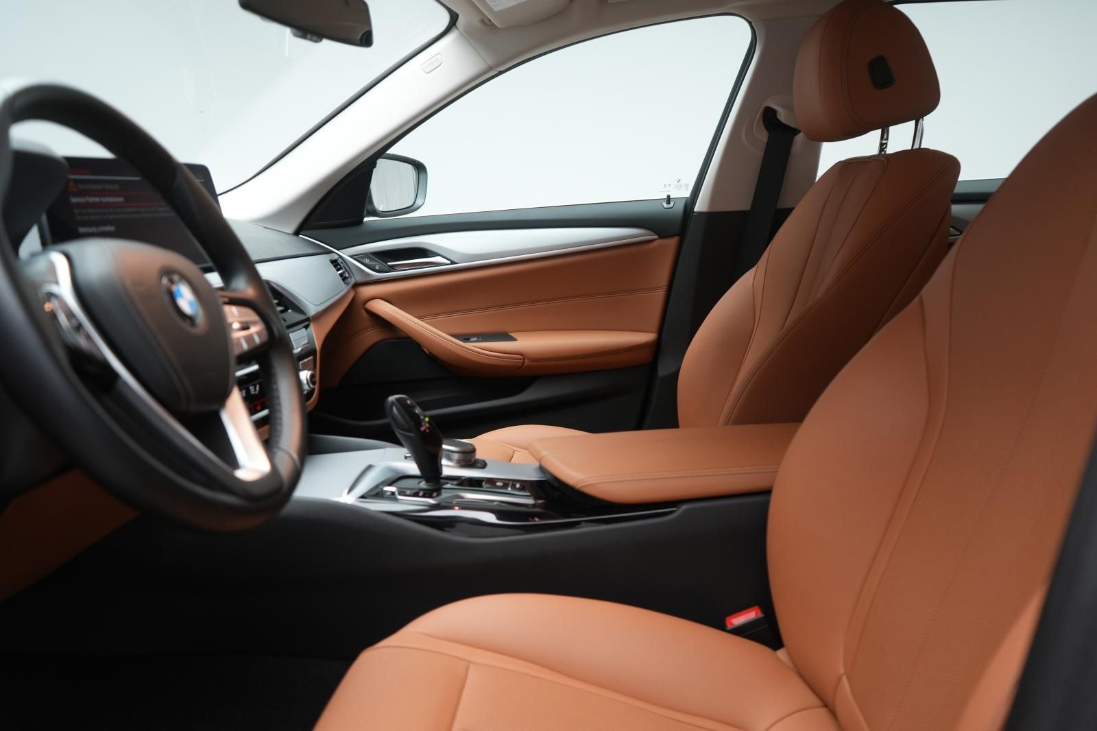 BMW 520 i Touring Leder/ACC/Kamera/HUD/Carplay foto 9