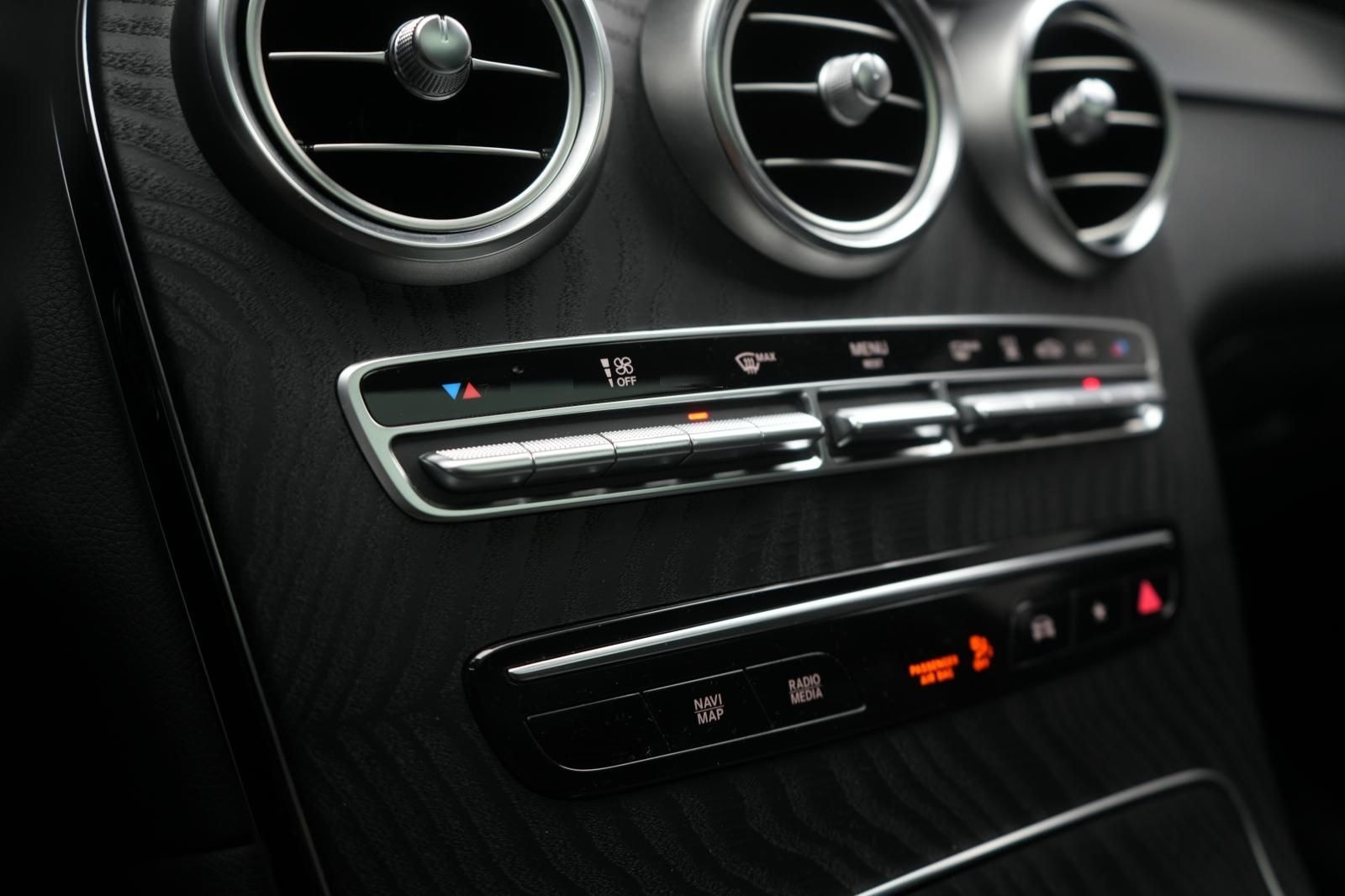 Mercedes-Benz GLC 300 d 4Matic 9G-Tronic AMG Distronic/Kamera/ foto 18