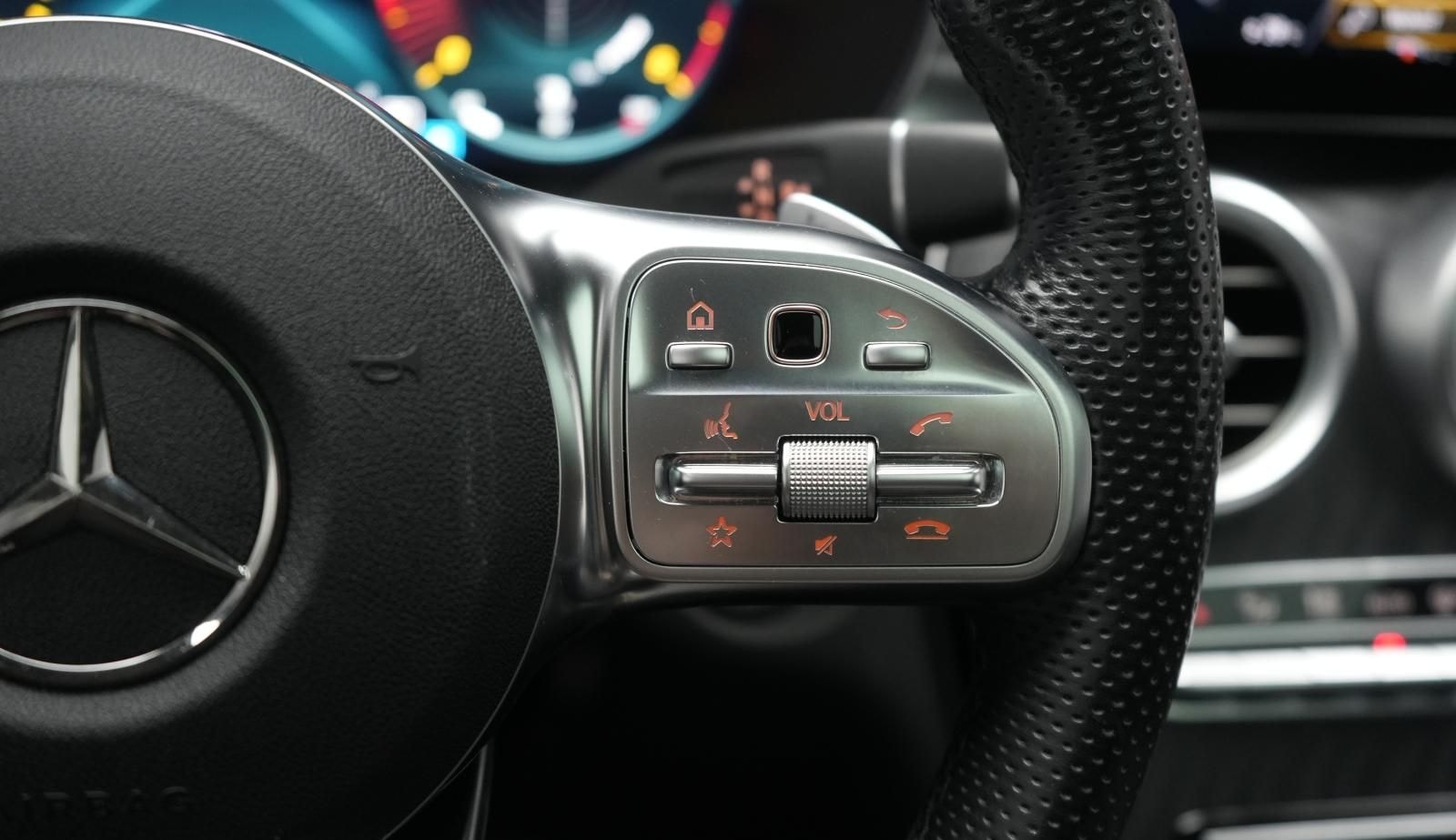 Mercedes-Benz GLC 300 d 4Matic 9G-Tronic AMG Distronic/Kamera/ foto 20