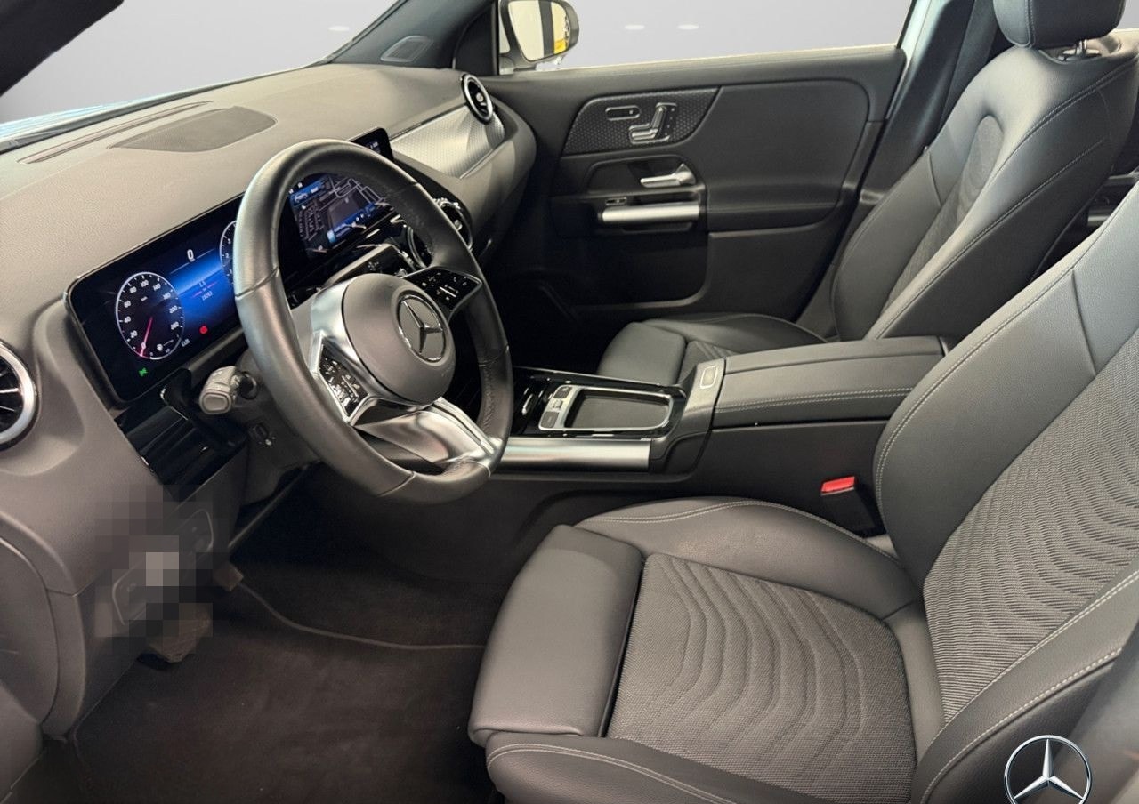 Mercedes-Benz GLA 180 Prog. Adv./PANO/AHK/MULTI/DISTR/SPUR/360 foto 11