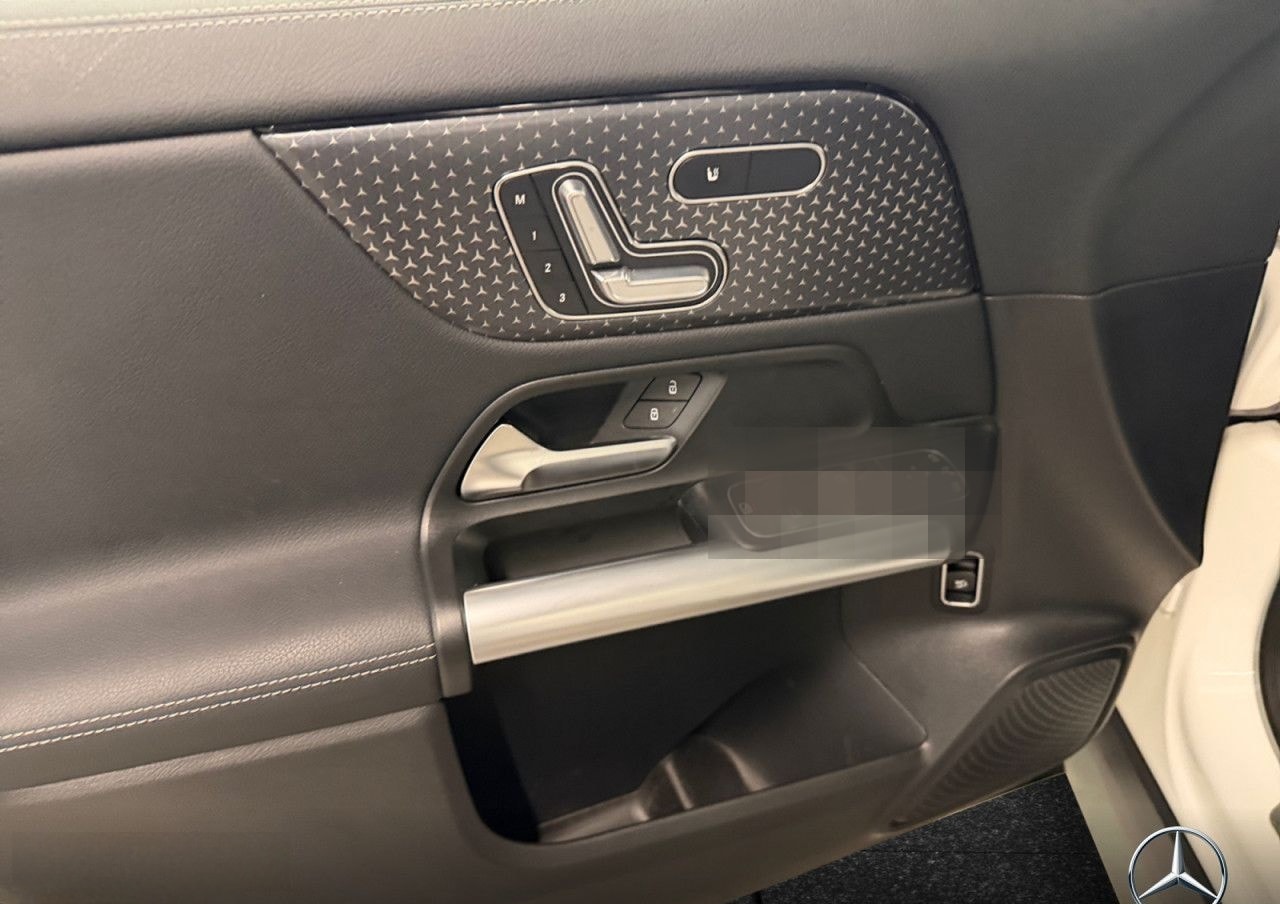 Mercedes-Benz GLA 180 Prog. Adv./PANO/AHK/MULTI/DISTR/SPUR/360 foto 17