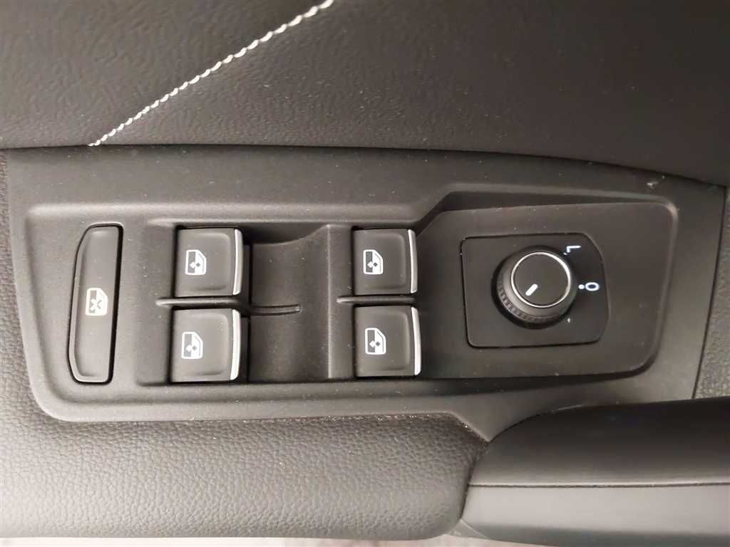 Volkswagen Tiguan R-Line 2.0 TSI DSG 4MOTION BusinessPremiu foto 13