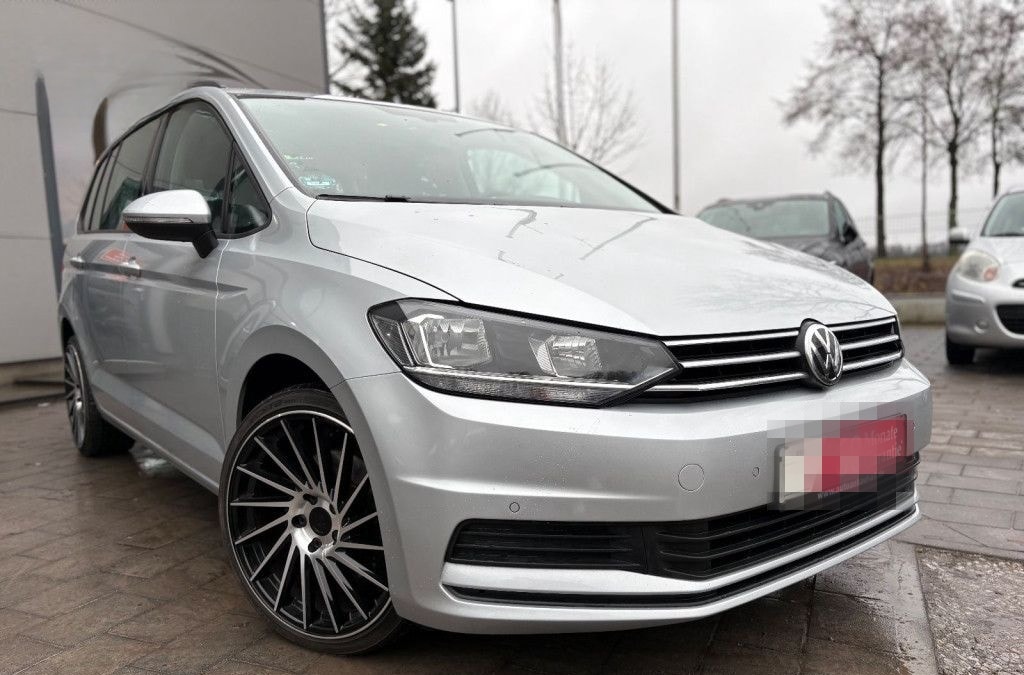 Volkswagen Touran Comfortline BMT *7-SITZER/AHK/NAVI* foto 1