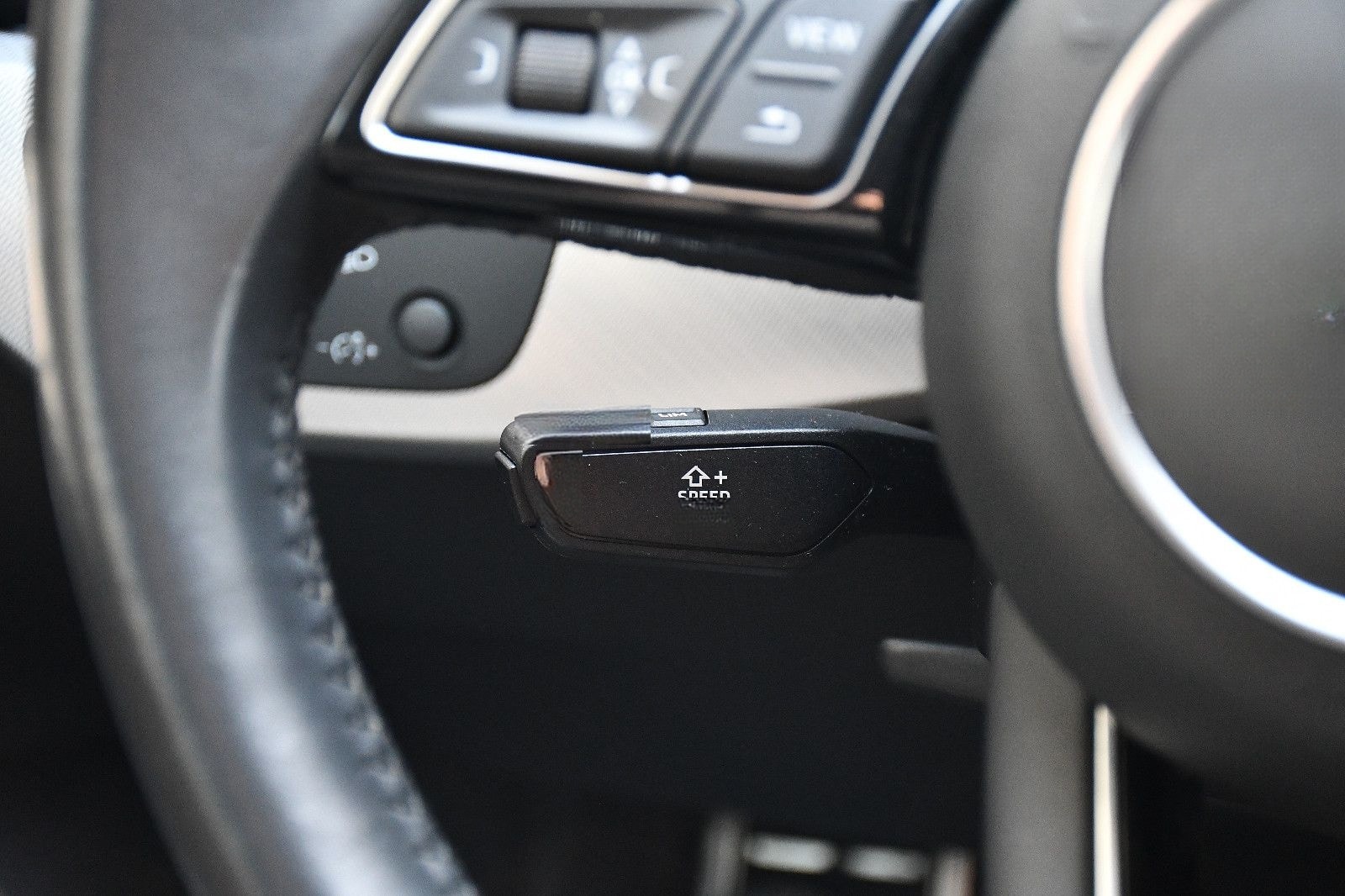 Audi A4 Avant sport Aut. S-Line MMI Virtual Akustik foto 20