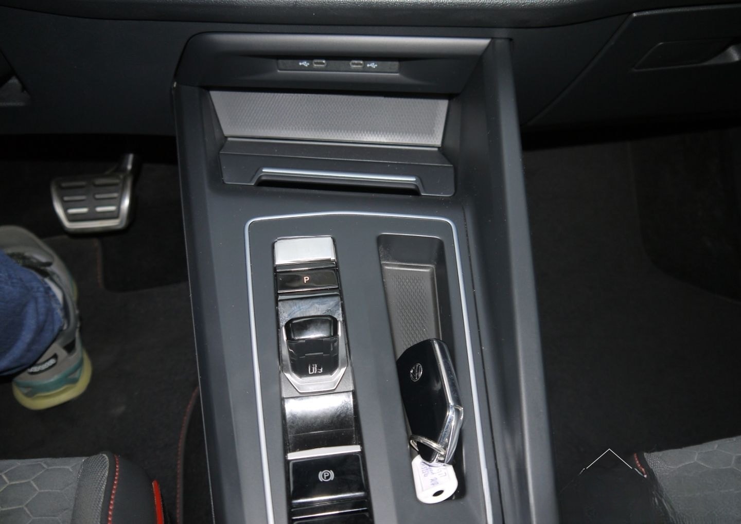 Volkswagen Golf GTI DSG ClubSport NAVI/Matrix/Harman/DCC foto 12