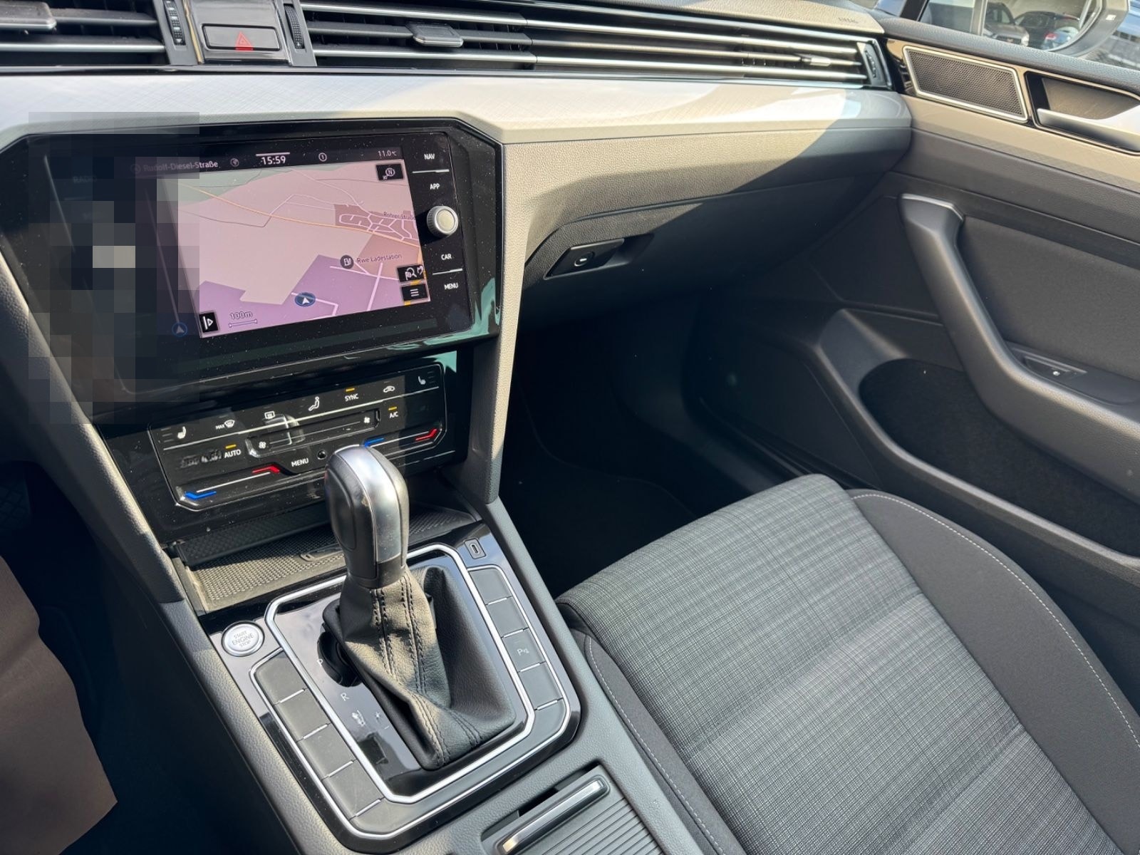 Volkswagen Passat Var Business 2.0TDI AHK Kamera TravelAss foto 13